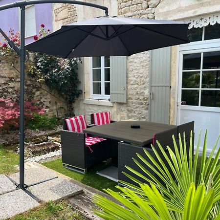 Charmante Charentaise Saint-Jean-dʼAngély Eksteriør billede